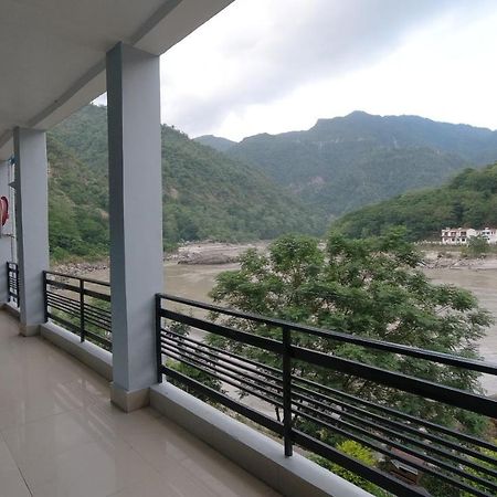 H7 Stay On The Ganges, Yoga & Spa Resort, ริชิเคช ภายนอก รูปภาพ