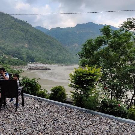 H7 Stay On The Ganges, Yoga & Spa Resort, ริชิเคช ภายนอก รูปภาพ