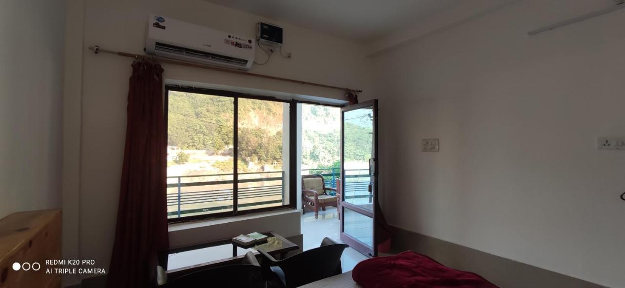 H7 Stay On The Ganges, Yoga & Spa Resort, ริชิเคช ภายนอก รูปภาพ