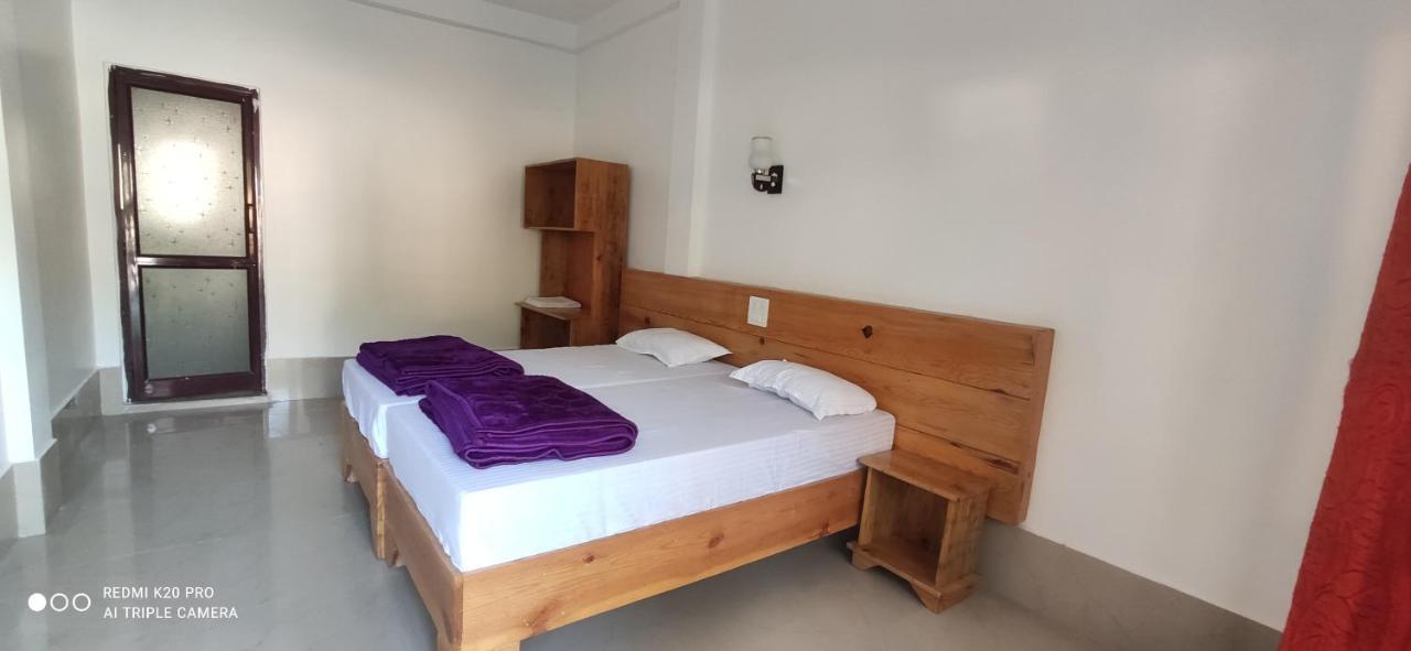 H7 Stay On The Ganges, Yoga & Spa Resort, ริชิเคช ภายนอก รูปภาพ