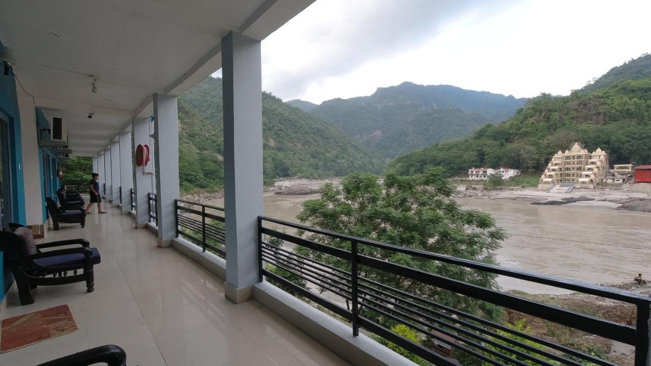 H7 Stay On The Ganges, Yoga & Spa Resort, ริชิเคช ภายนอก รูปภาพ