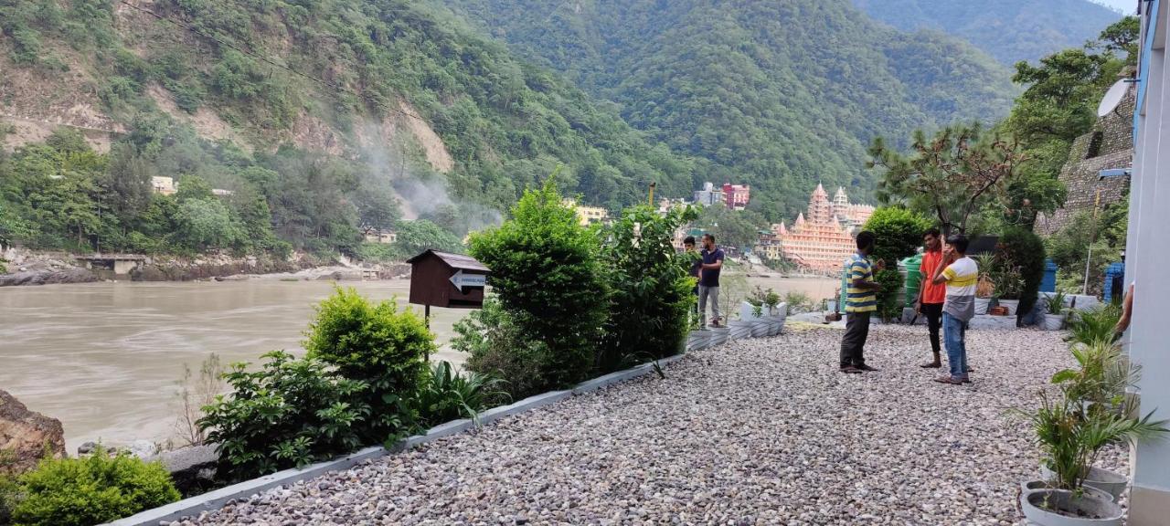 H7 Stay On The Ganges, Yoga & Spa Resort, ริชิเคช ภายนอก รูปภาพ