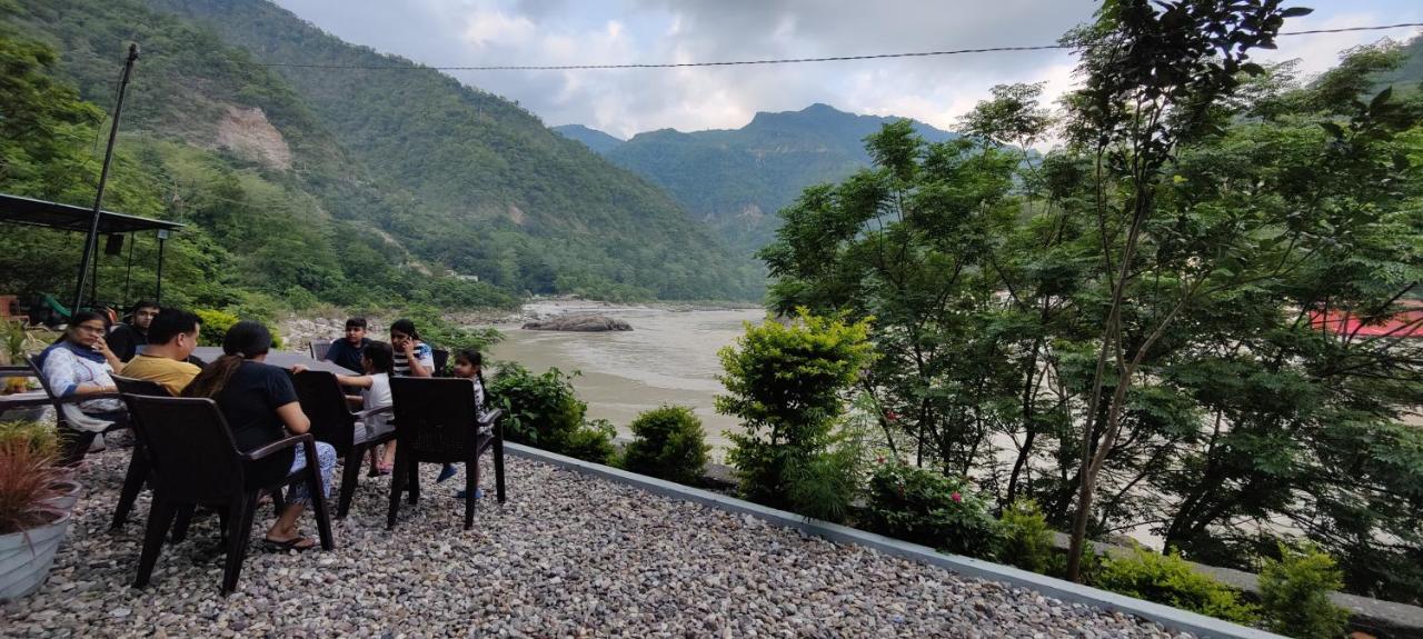 H7 Stay On The Ganges, Yoga & Spa Resort, ริชิเคช ภายนอก รูปภาพ
