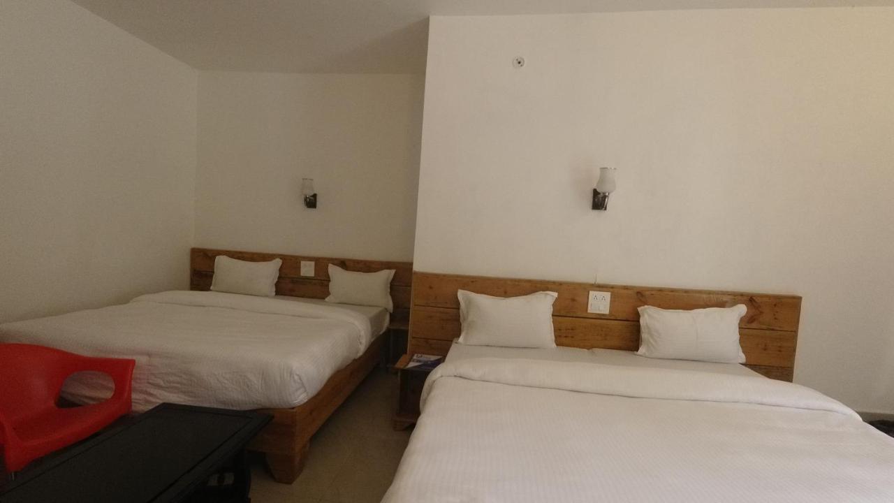 H7 Stay On The Ganges, Yoga & Spa Resort, ริชิเคช ภายนอก รูปภาพ